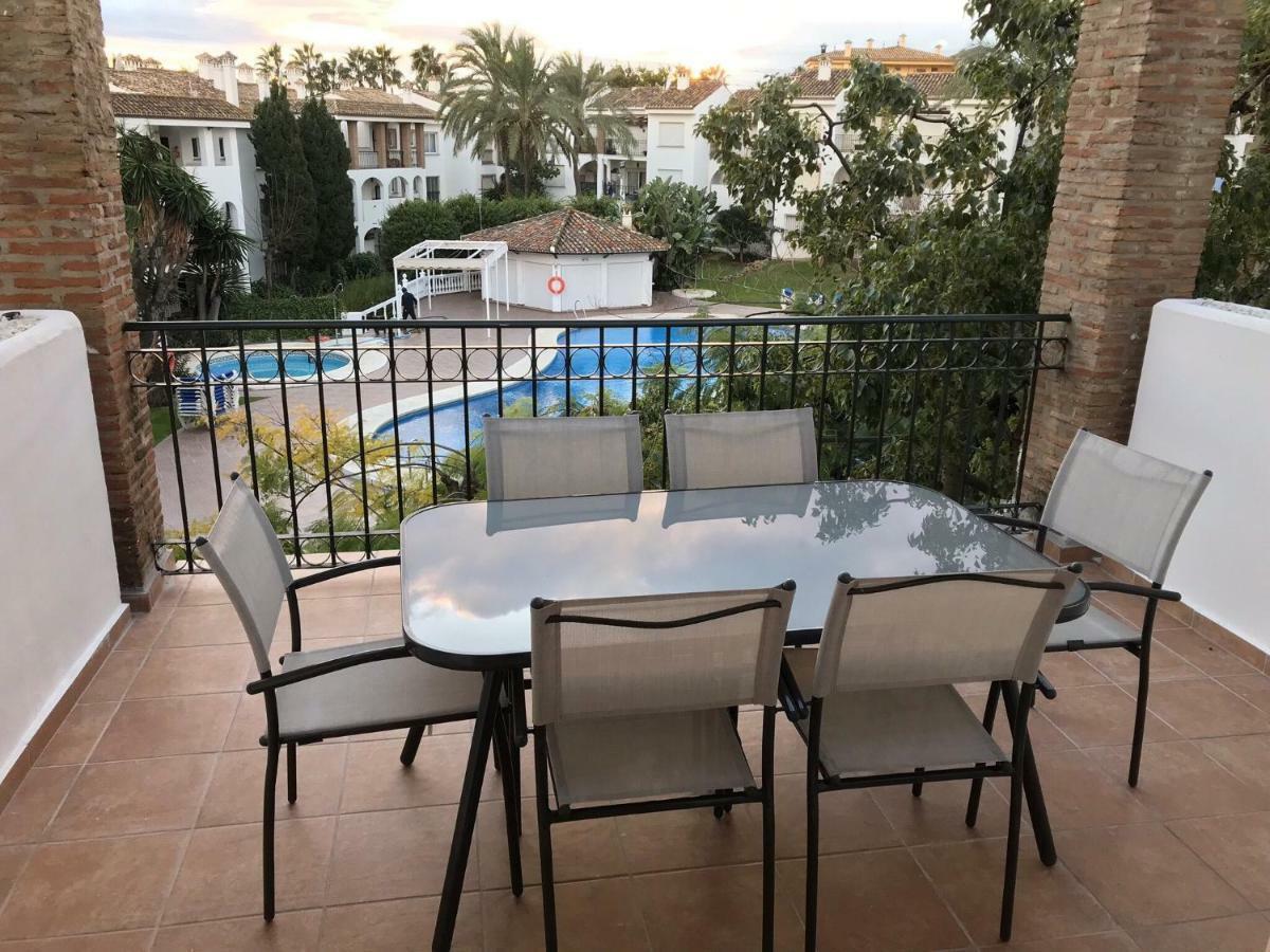 Marbella - Estepona Beach Frontline Apartment Екстер'єр фото